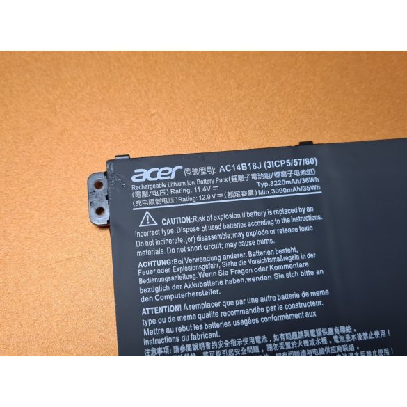 OEM gyári akku Acer Aspire E 11  ES1-111M ES1-131 E 15 ES1-512 / 11,4V  3220mAh