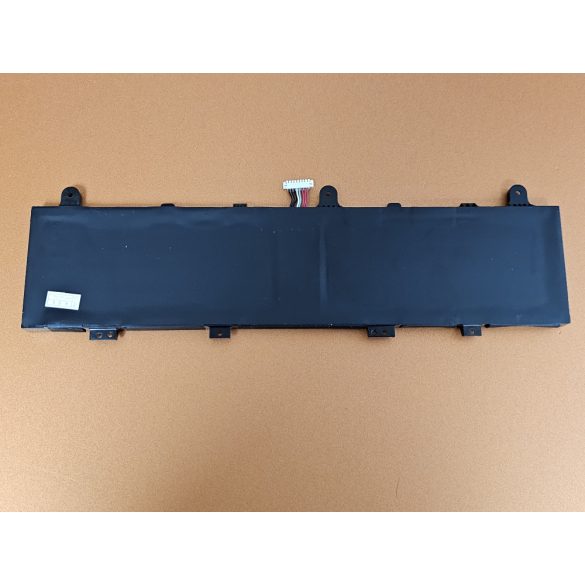OEM gyári akku ASUS GX550L FA506Q FA706IH FA706QR FX506HC FX506HM FX706H (C41N1906-1) Hosszú kábeles