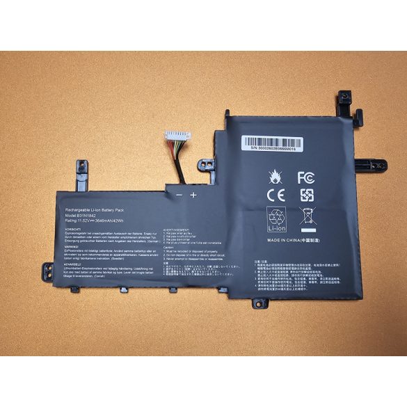 Utángyártott akku  Vivobook F513, K513, KM513UA, M513, S513  / 11,52V 42Wh (B31N1842)