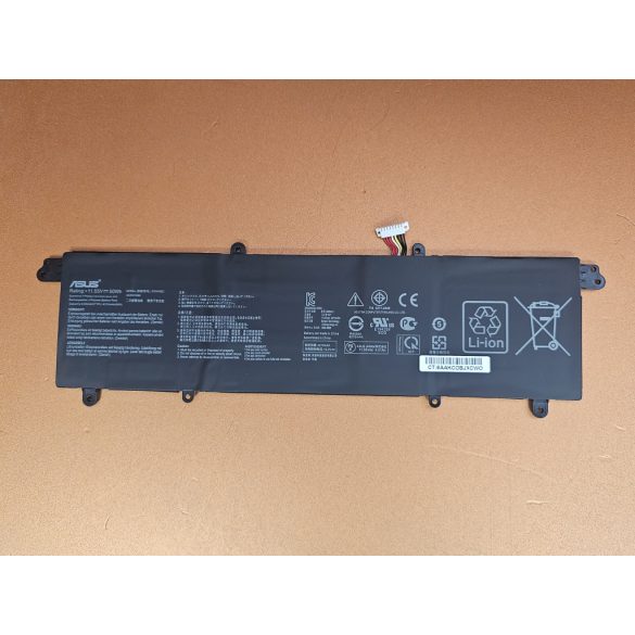 OEM gyári akku  ASUS ZenBook S13 UX392 UX392FA UX392FN UX392FN-XS71 / 11.55V 50WH (C31N1821)