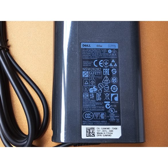 OEM gyári laptop töltő Dell 65W / 19V 3.34A / 4.5-3.0mm (Oval)