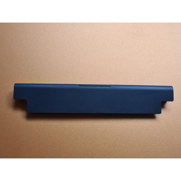 OEM gyári akku Dell Inspiron 3521  5521 5537 5721 / 14,8V 2800mAh 