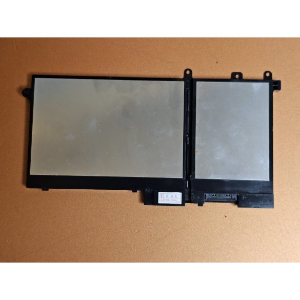 OEM gyári akku Dell Latitude  5280, 5290, 5480, 5490, 5580, 5590 / 11,4V, 51Wh (93FTF)