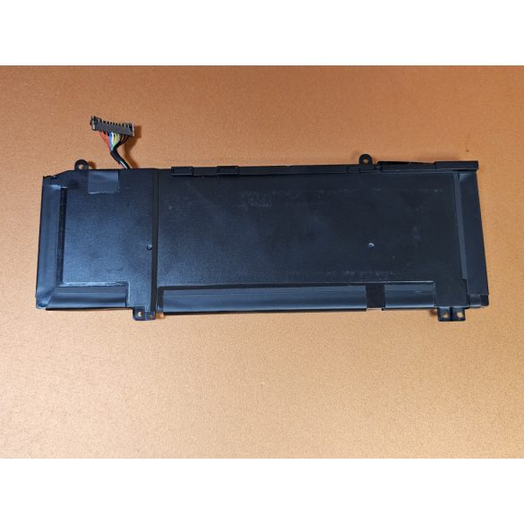 OEM gyári akku Dell ALIENWARE M15 ,M17 R1, P82F, P40E, P79F, P37E, Inspiron G5 5590, G7 7590, G7 7790  / 15,2V 60WH (1F22N)