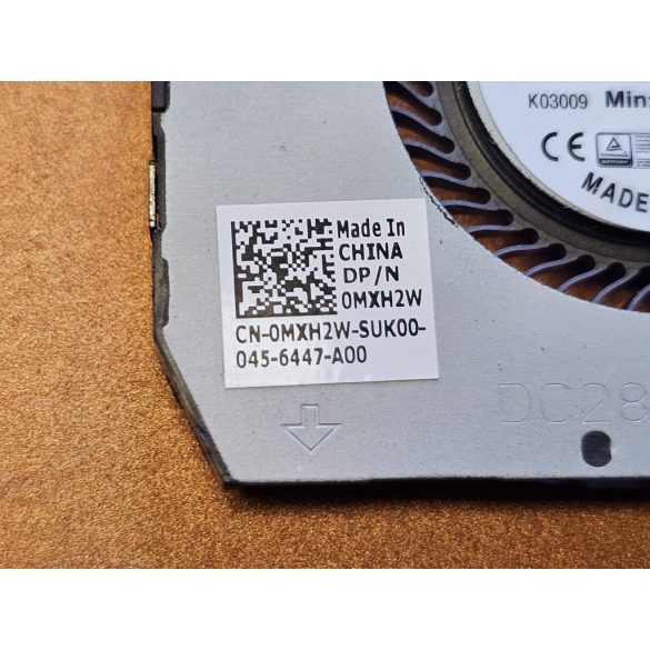 DE17 - CPU hűtő ventilátor Dell Latitude 5400, 5410 (0MXH2W)