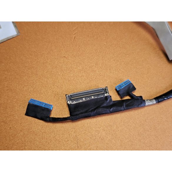 DE20 - Dell Latitude 5420 5421, 5430 5431,  Precision 3470 30 pin eDp kijelző kábel (0K19NX)