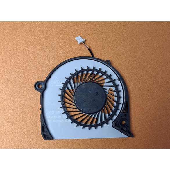 DE34B - VGA hűtőventilátor Inspiron G7 7577, 7588, G5 5587, P72F (DFS541105FC0T)