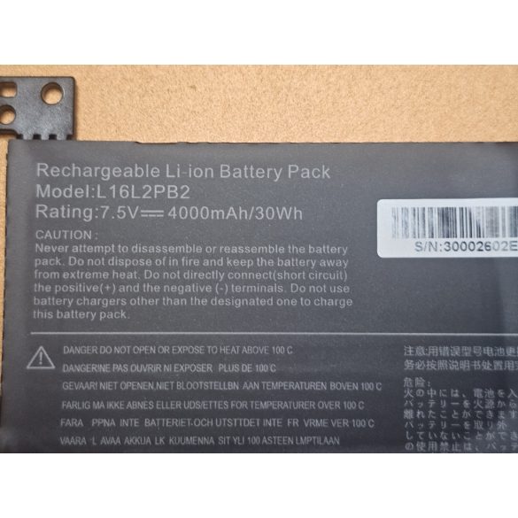 Utángyártott akku Lenovo IdeaPad 320-14IKB 320-15IKB 320-15ISK 330-15IKB 520-15IKB / 7,5V 4000mAh