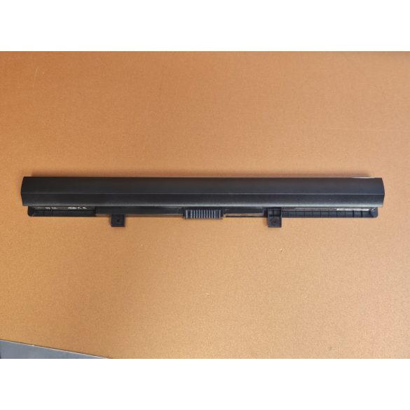 OEM gyári akku Toshiba Satellite C50-B C50D-B C55-C PA5184U-1BRS / 14,4V 2800mAh 